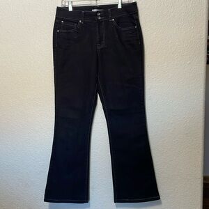 Bandolino Women's Black Arianna Jeans. Excellent Condition. Size 8.